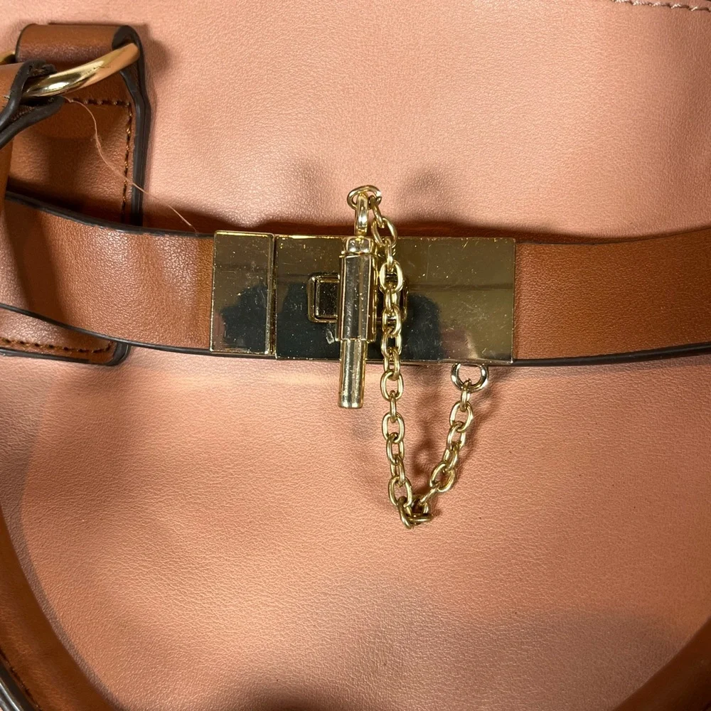 Unbranded two tone